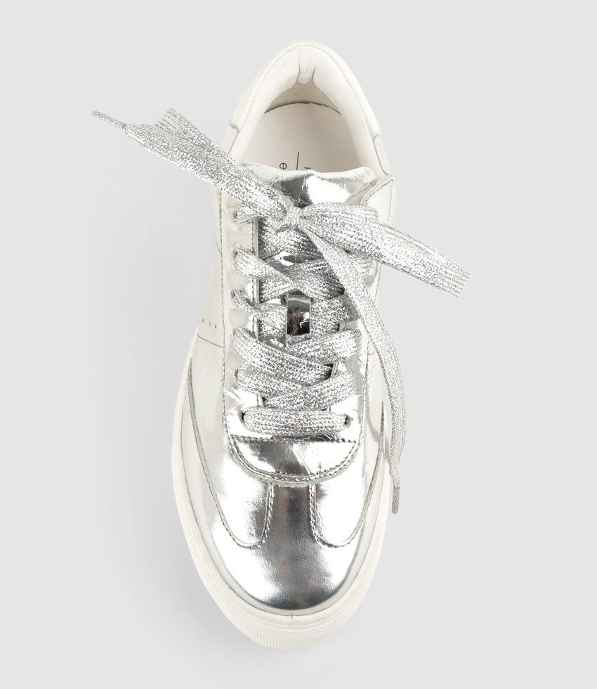 JONES Retro Sneaker in Silver Crack - Edward Meller