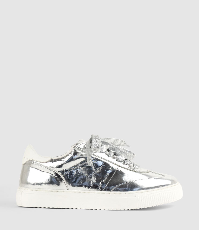 JONES Retro Sneaker in Silver Crack - Edward Meller