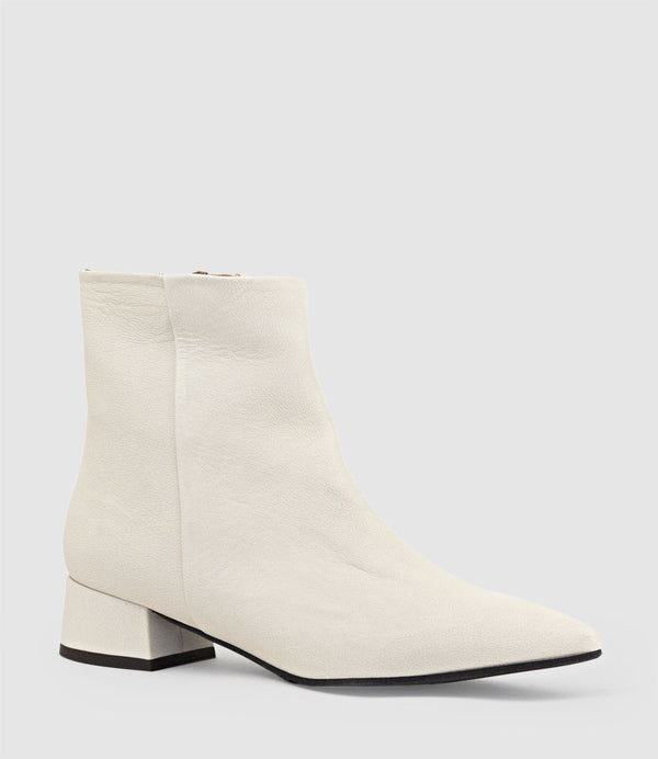 ZANA35 Pointed Ankle Boot in Cream - Edward Meller